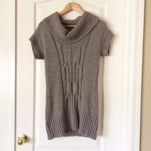 Cable-knit sweater dress